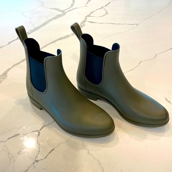 J. Crew olive green ankle rain boots NWT - Picture 1 of 4